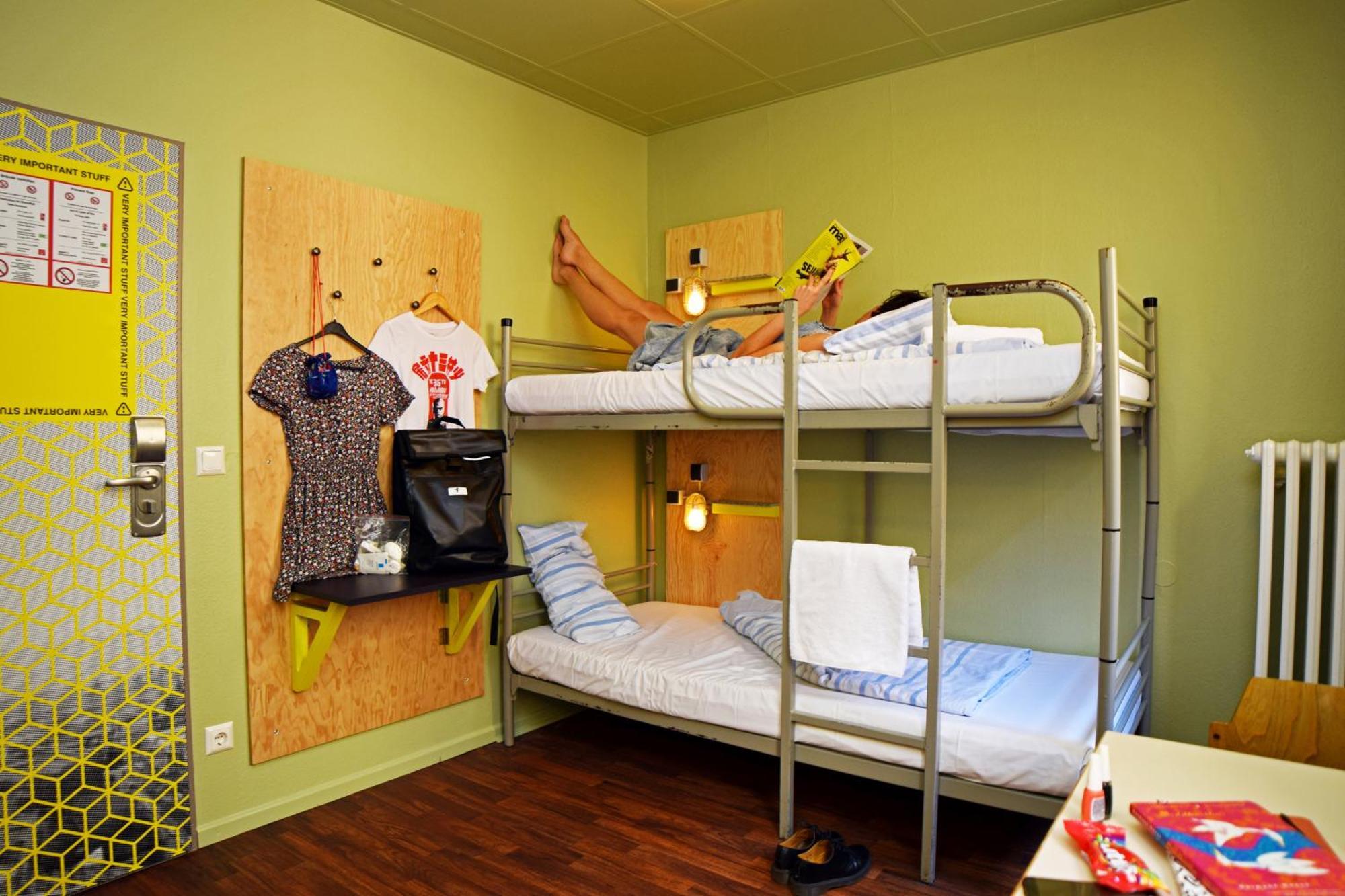 Single Bed 4-Bed Dormitory Room